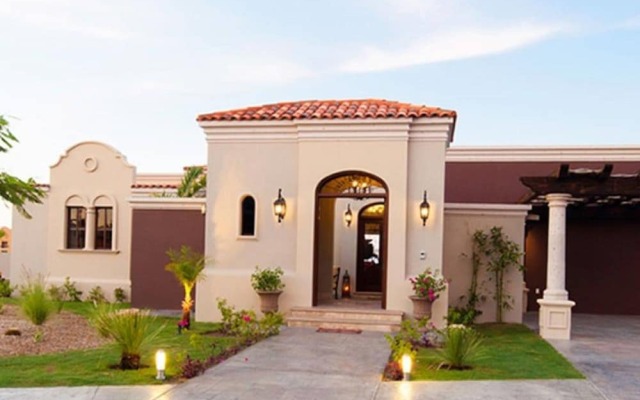 Отель Hacienda Residences, Private 3-bedroom Villa Мексика, Кабо-Сан-Лукас - отзывы, цены и фото номеров - забронировать отель Hacienda Residences, Private 3-bedroom Villa онлайн вид на фасад