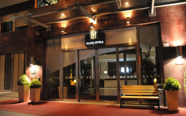 Отель Italiana Hotels Cosenza