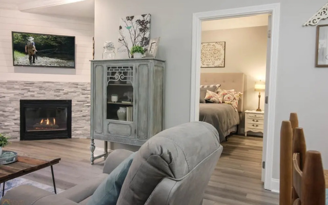 2103 Golf View Towers Lazy Bears Den