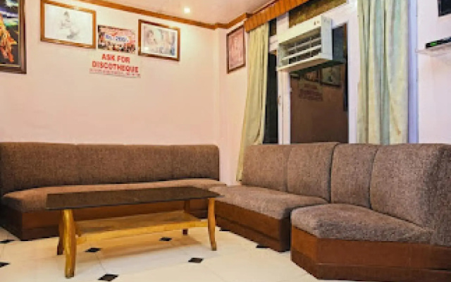 POP 83023 Hotel Sukh