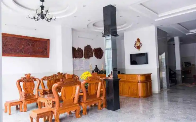 Hoang Thinh Hotel Kon Tum