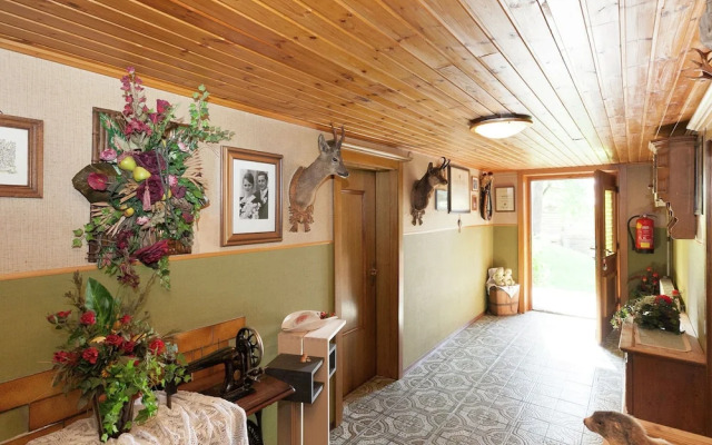Spacious Farmhouse in Aschau im Zillertal With Meadow View