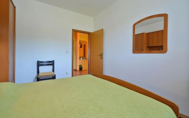 Amazing Apartment in Racisce With Wifi and 3 Bedrooms