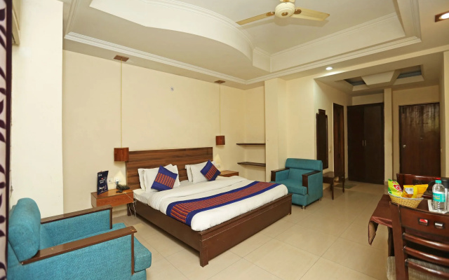 OYO 8876 Hotel Sarthi