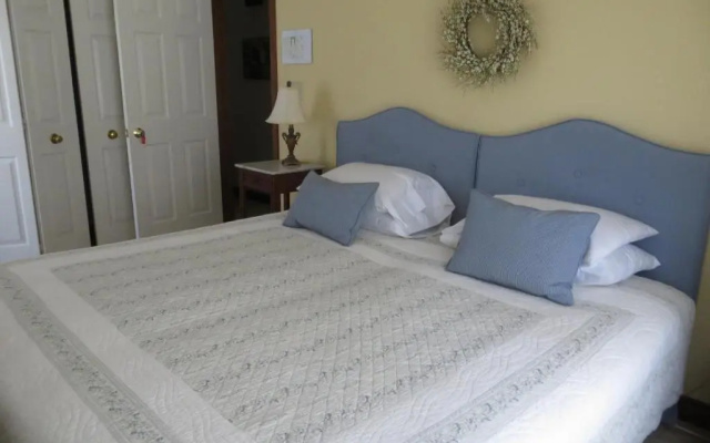 Cedar Gables Bed & Breakfast
