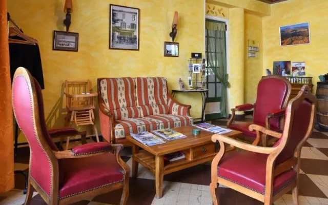Logis Hotel le Louvre