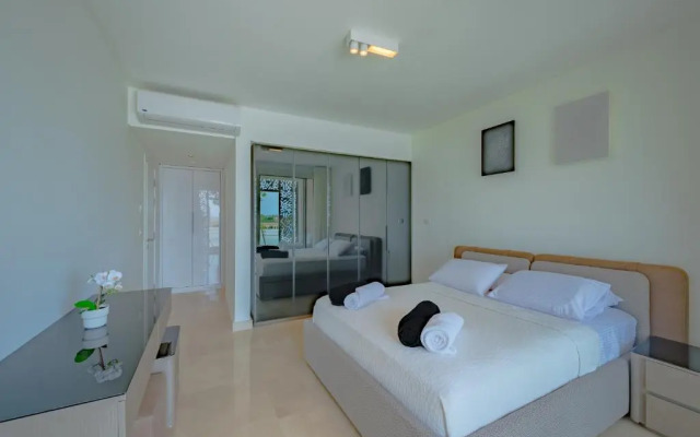 Seaview 3 BR with Beach & Pool access BBQ in Mangroovy