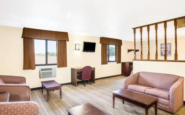 Super 8 Motel - Wilmington
