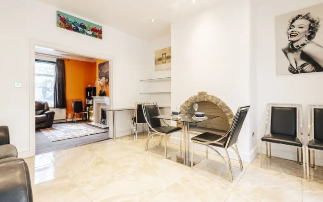 Luxury Town House