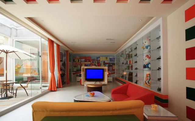 8th Platform Motel