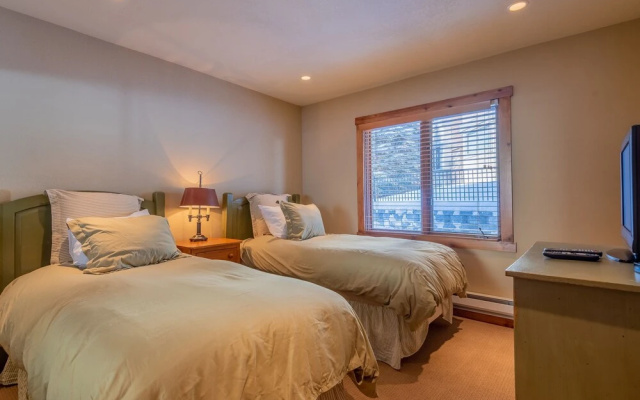 Sunburst Condominiums 2726 By Redawning