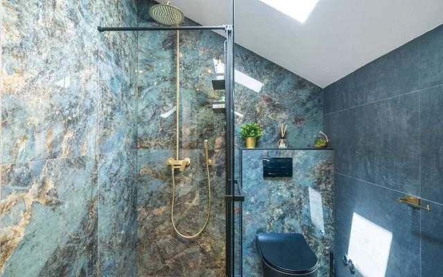 Apartment Sea Shell