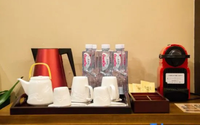 Scholars Boutique Hotel (Zhenjiang Xijindu Ancient Street Museum)