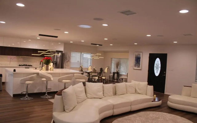 Pearl Beach Villa Huntington Beach