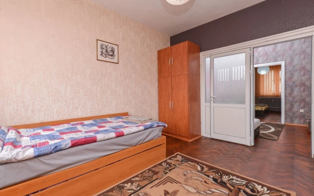 FM Deluxe 2-BDR Apartment - Rakovski street