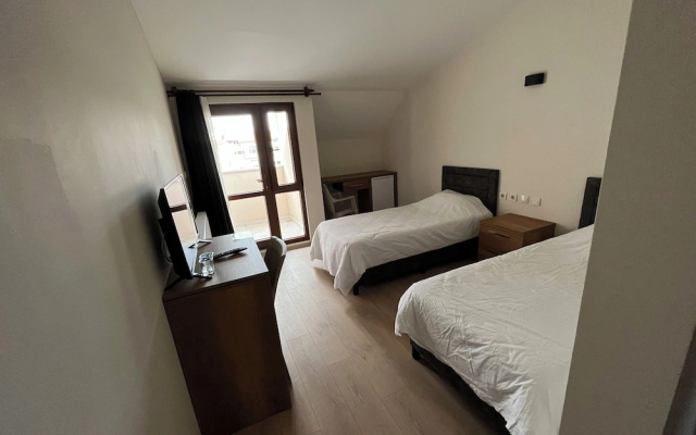 Banaz Eren Otel