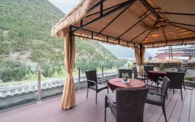 Fuju • NEXUS Travel Hotel (Jiuzhaigou Branch)