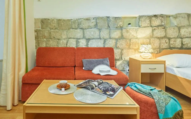 Astor Studio 2