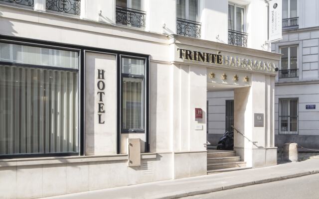 Отель Trinite Haussmann Париж вид на фасад