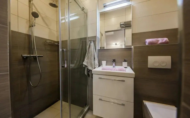 Coastal Apartment in Sibenik-brodarica