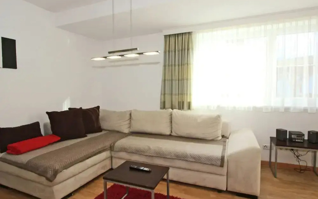 Modern Apartment in Fiss at Ski Bus Stop