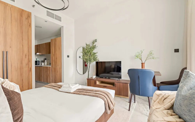 Silkhaus Chic Studio Shared Pool and Gym