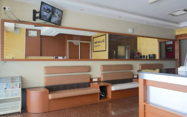 Oyo 43987 Season Inn