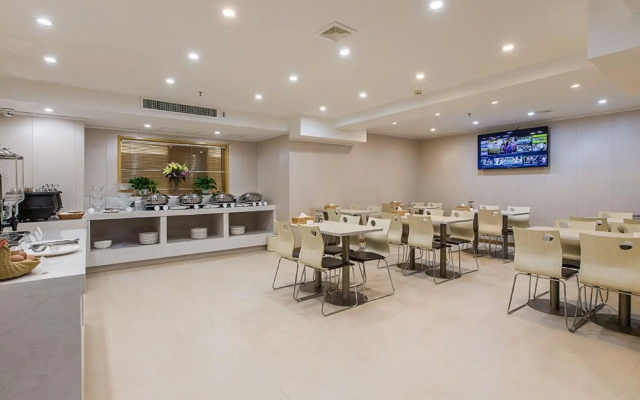 Starway Hotel (Taiyuan South Railway Station)