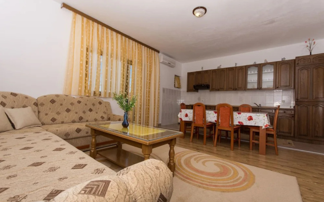 Apartments Ljube