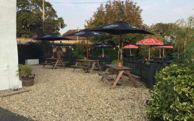 The Thelbridge Cross Inn