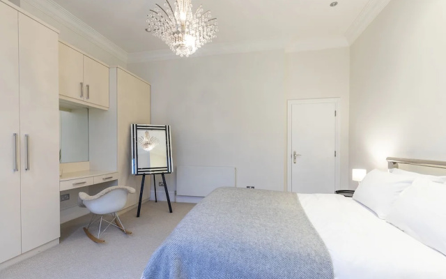 Chic 2BR apt in Kensington, Near Holland Park