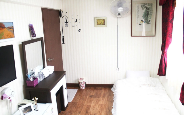 A Ji Hostel