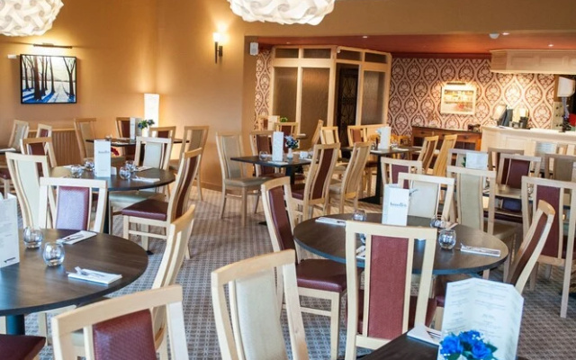 Llanwenarth Hotel & Riverside Restaurant