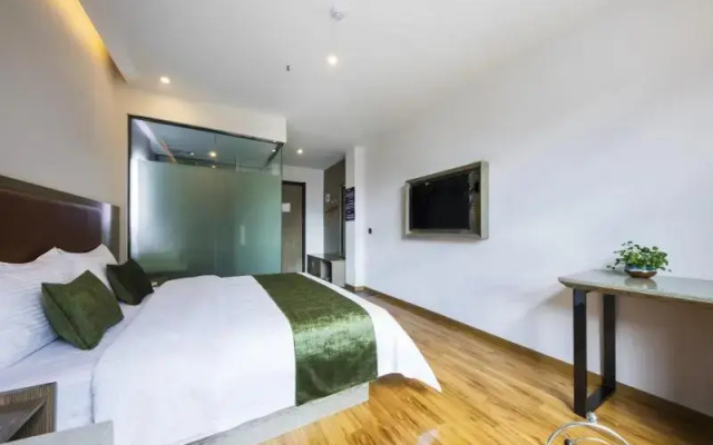 GreenTree Inn Ganzi Prefecture Daochengzhou Scenic Area Express Hotel