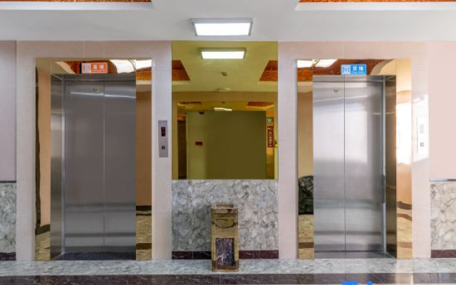 Lotto Hotel (Guangzhou Baiyun Railway Station Jinxuan Plaza)