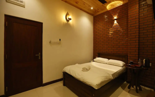 J Hotel