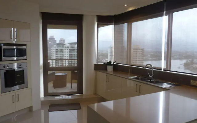 The Regent Holiday Apartments