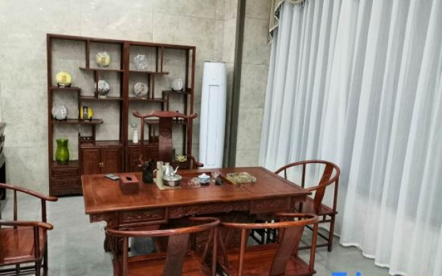 Heyue Hotel (Linyi Yunxian High speed Railway Station Store)