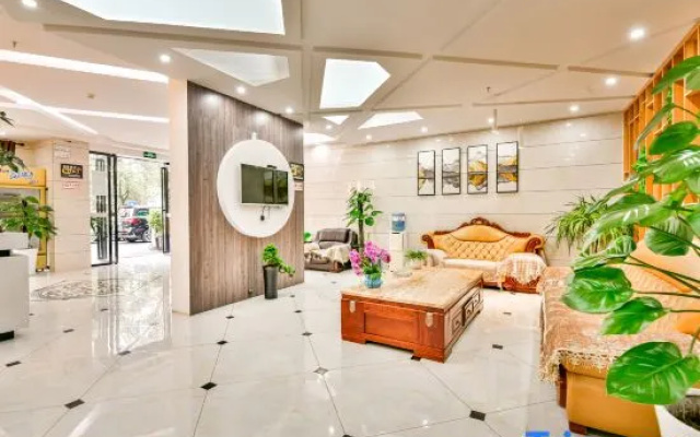 Parkson Jiayou Hotel (Kaili College)