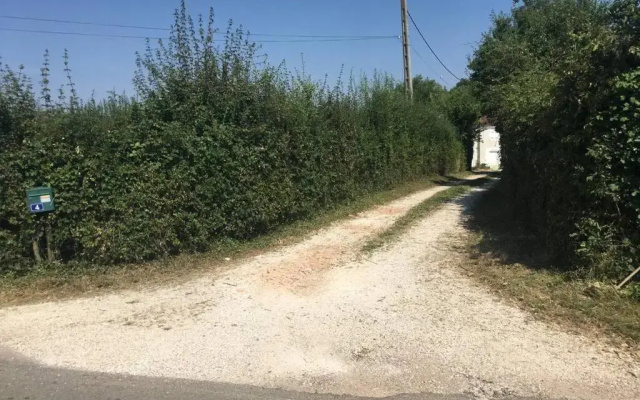 Logement Independant Le Poulailler Proche Guedelon
