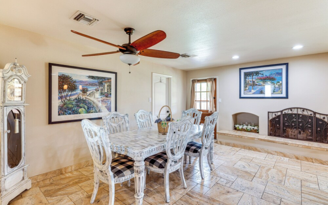 Game Room + Pet-friendly Yard! Family Phoenix Gem