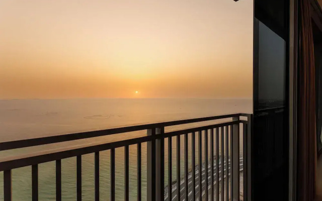 Waves - Spectacular Seaside Retreat Apt With Views