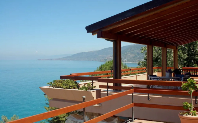 Villa Mytilene II by Wonderful Italy