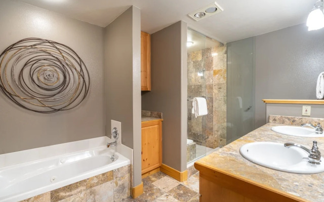 Bear Creek Lodge 105 2 Bedroom Condo by Alpine Lodging Telluride