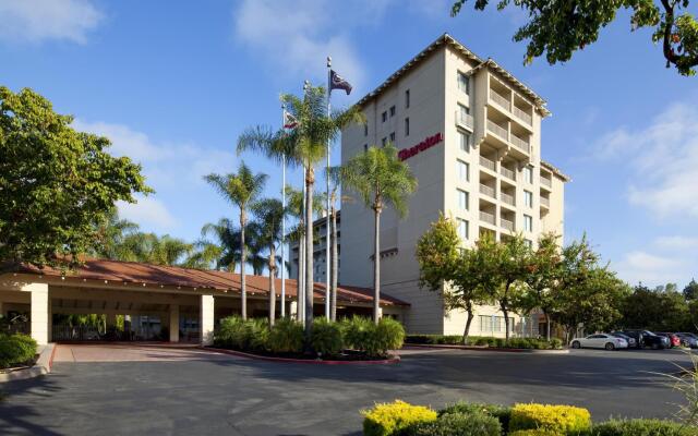 Sheraton San Jose Hotel вид на фасад