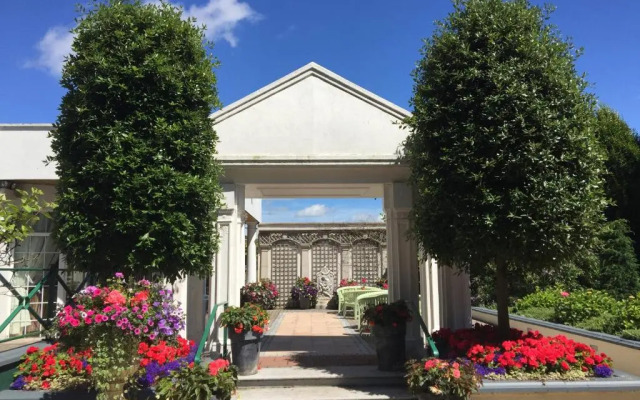 The Keadeen Hotel