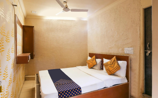 SPOT ON 49752 Hotel Super Guest House
