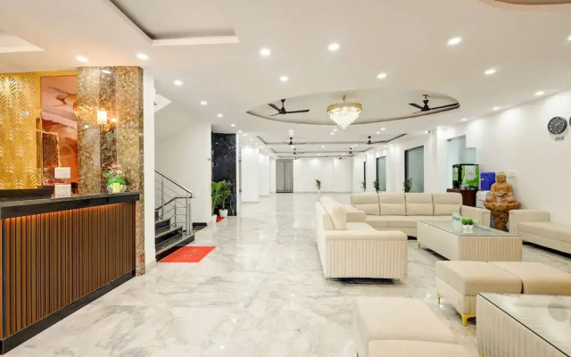 Hotel The Venice- Near Indraprastha Apollo Hospital