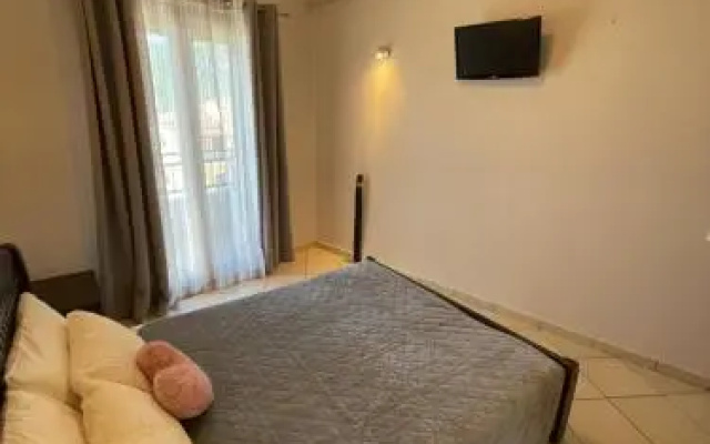 Lola's House