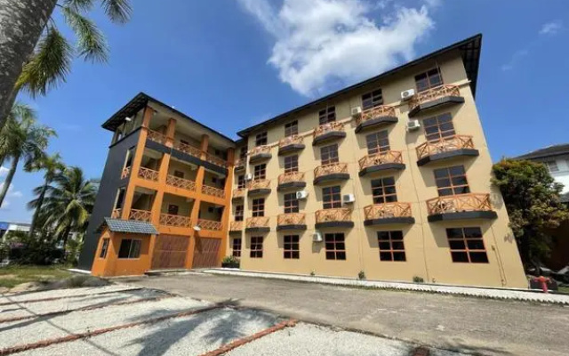 Capital O 90146 Alh Continental Resort